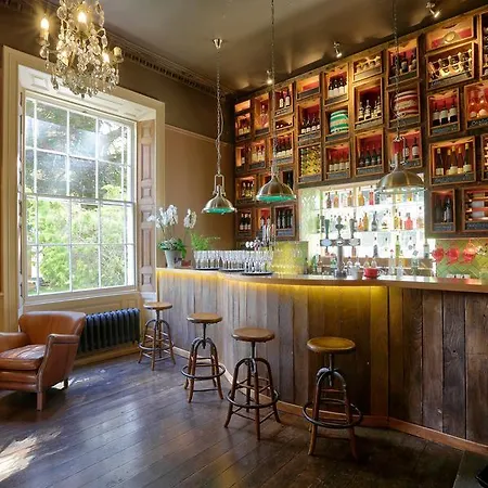 Backwell House 5*